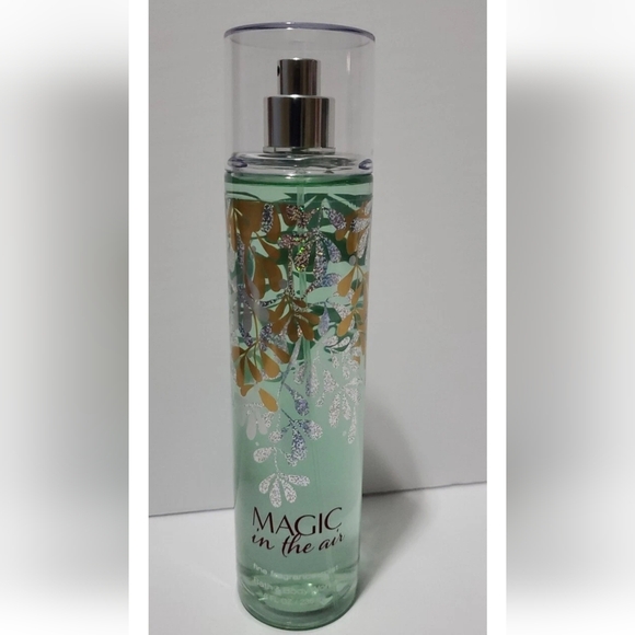 Bath & Body Works Magic In The Air 8 OZ Fine Fragrance Mist - Picture 3 of 3